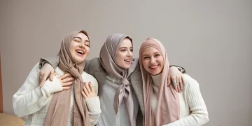 adab tertawa menurut ajaran agama islam