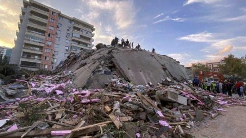 gempa magnitudo 7,8 guncang Turki
