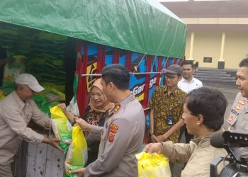 Stabilkan Harga dan Jaga Ketahanan Pangan, Bulog Kancab Bandung Bersama Polres se-Bandung Raya Gelar Gerakan Pangan Murah