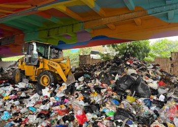 Kolong Pasupati Tak Lagi Jadi TPS, DLH Bandung Lakukan Pengosongan Total