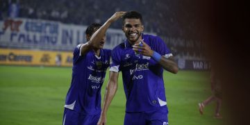 Gol Perdana Berguinho Jadi Penentu Kemenangan Persib Atas PSBS Biak