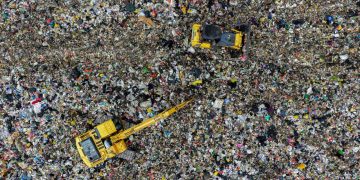 Pengiriman Sampah ke TPA Sarimukti Capai 170 Rit per Hari, Pemkot Bandung Perkuat Pengolahan di Hulu