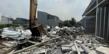 Bangunan Ilegal di Jalan Pandanwangi Cijawura Ditertibkan!