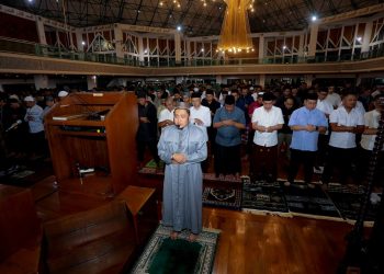 Tarawih Perdana Khidmat, Ramadan Momentum Kebersamaan