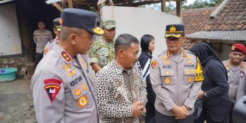 Tinjau Pembangunan Rutilahu di Arjasari, Wujud Kepedulian Nyata Polda Jabar untuk Warga