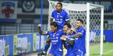 Bantai Madura United,Persib Kokoh di Puncak Klasemen