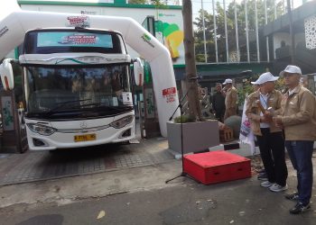 Pegadaian Kanwil X Jawa Barat Lepas 250 Peserta Mudik Gratis