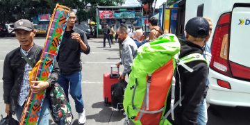 DISDUKCAPIL Kota Bandung Gelar Imbauan Simpatik di Pintu Kedatangan Arus Balik Lebaran