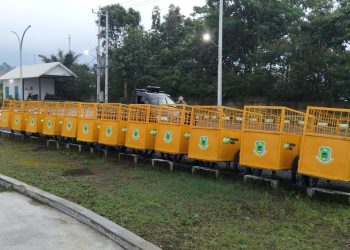 Dukung Program ‘Kuningan Terawat’, PT Pegadaian Kantor Wilayah X Jawa Barat Serahkan 12 Armada Angkut Sampah