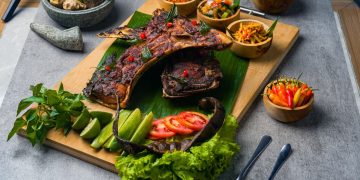 Bukan Rahang Tuna Biasa, Kurnia Seafood Hadirkan Rahang Tuna Bakar Jumbo