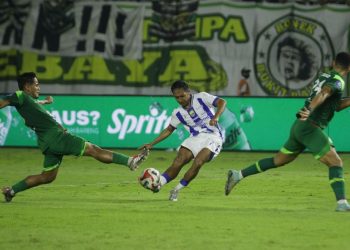 Bermain Cantik, Persib Hanya Bawa Pulang Satu Poin Dari Surabaya