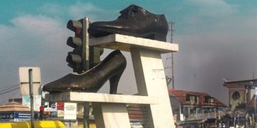 Tugu Sepatu Cibaduyut Akan Segera di Pasang Kembali 