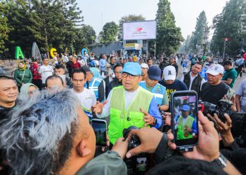 4.600 Aparatur Kewilayahan Turun Kejalan Bersihkan Wajah Kota Bandung