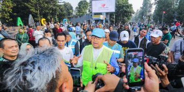 4.600 Aparatur Kewilayahan Turun Kejalan Bersihkan Wajah Kota Bandung