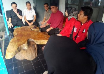 PDIP Jabar Salurkan Bantuan Biaya Pakan Satwa dan Lunasi Tunggakan BPJS Karyawan Bandung Zoo