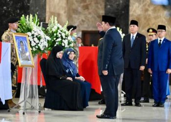 Presiden Prabowo Beri Penghormatan Terakhir untuk Tiga Prajurit TNI