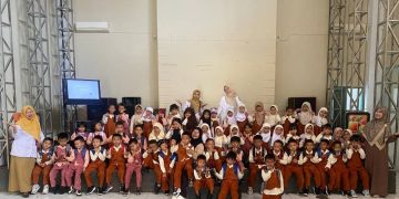 Ajak Melek Digital, Puluhan Anak TK Ashofa Kunjungi LPPL Radio Kuningan