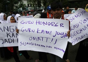 Setelah Ditunggak 4 Bulan, Akhirnya Gaji Guru Honorer Kota Bandung Dibayarkan