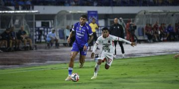 Permalukan Bali United Dengan 10 Pemain, Persib Semakin Kokoh  di Puncak Klasemen