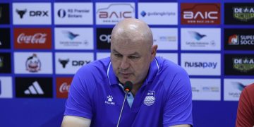 Kecewa Hasil Imbang, Bojan Hodak Tetap Puji Daya juang Pemain Persib Saat Lawan Dewa United